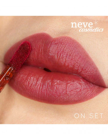 Ruby Juice On Set | Neve Cosmetics | Wingsbeat Ruby Juice On Set | Neve Cosmetics | Wingsbeat