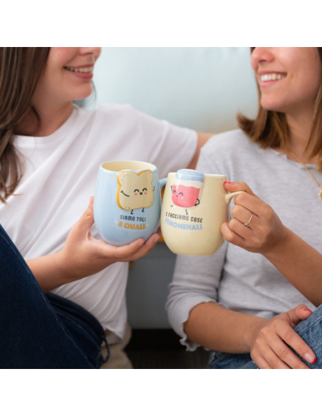 Set di 2 Tazze - Siamo Tali e Quali e Facciamo Cose Fenomenali | Mr Wonderful | Wingsbeat Set di 2 Tazze - Siamo Tali e Quali e Facciamo Cose Fenomenali | Mr Wonderful | Wingsbeat