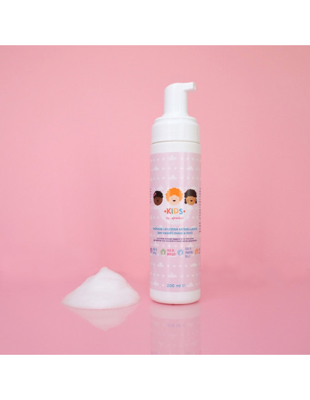 Afroricci Kids Mousse Leggera Modellante Per Capelli Mossi | Wingsbeat Afroricci Kids Mousse Leggera Modellante Per Capelli Mossi | Wingsbeat