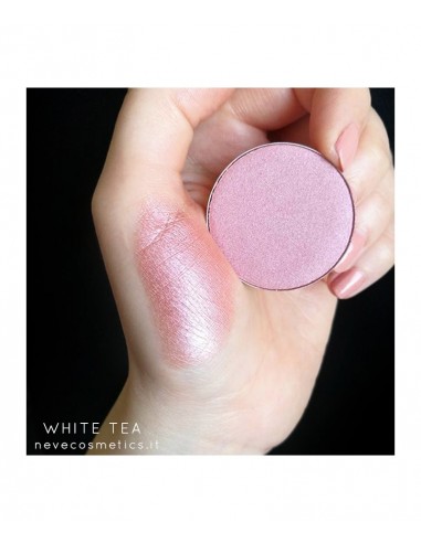 Blush in cialda White Tea | Neve Cosmetics | Wingsbeat Blush in cialda White Tea | Neve Cosmetics | Wingsbeat